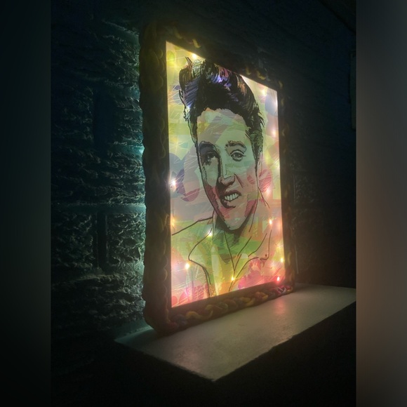 Elvis Presley Print - Upcycked - Backlit with Hand Drawn Reverse Image - Picture 10 of 10